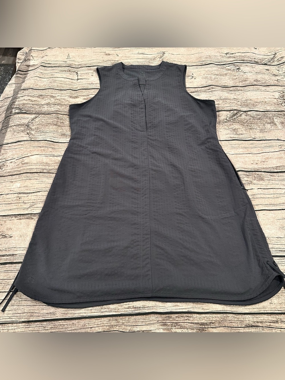 Title 9 Sleeveless Henley Shift Dress in Charcoal Gray Athletic Material Size LG